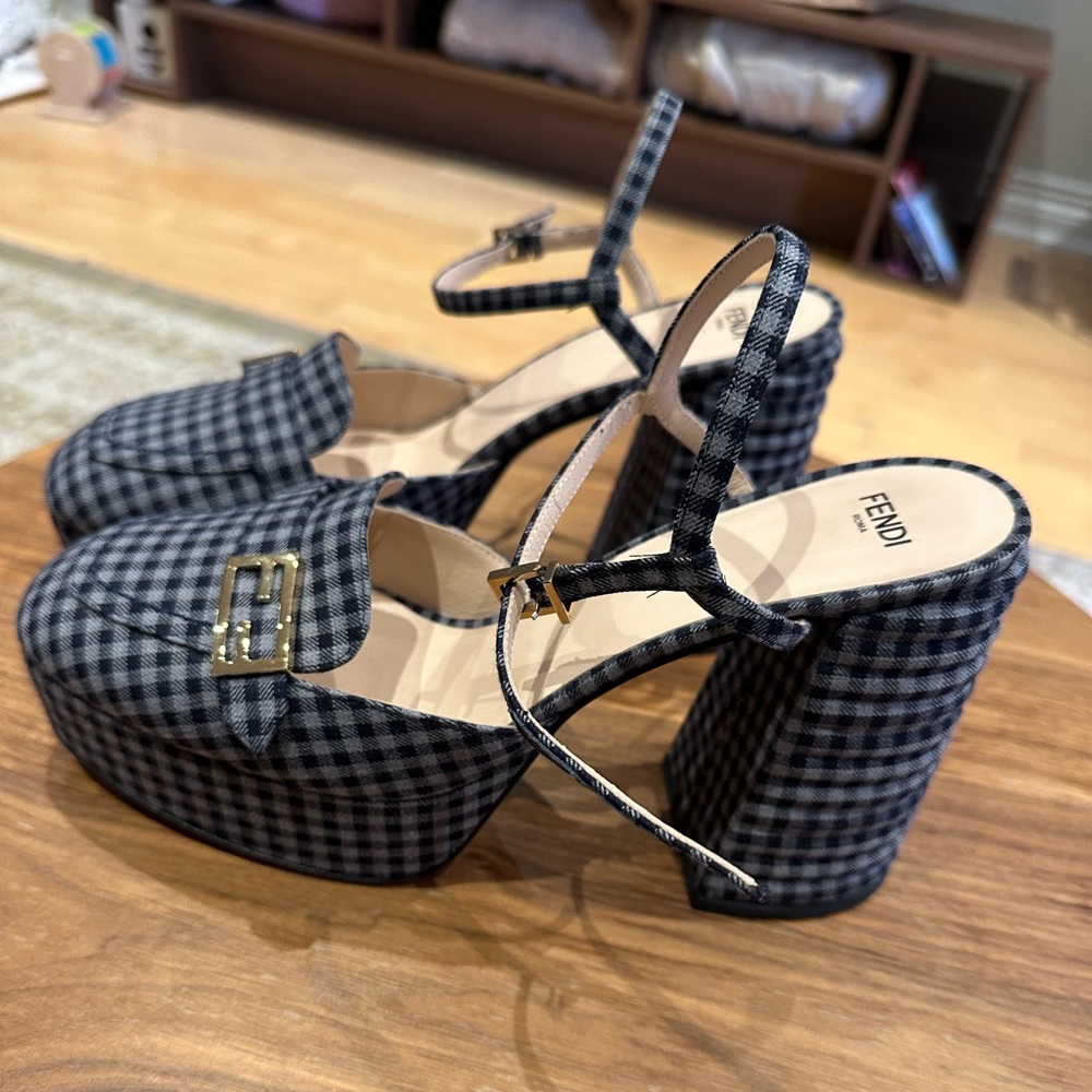 Fendi Gingham Platform Heels. Worn once. Size 39.